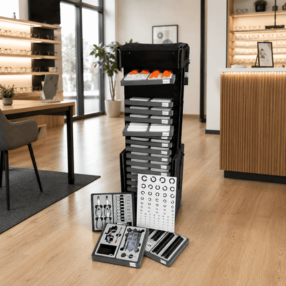 Avantgarde 43L – Maletín de refracción premium y taller móvil de óptica