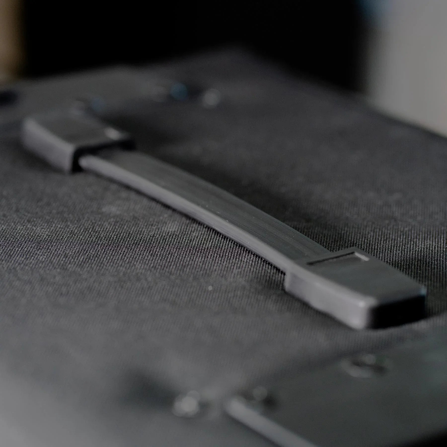 Pull Up Samplecase - Carrying Handle for Suitcase Series Avantgarde